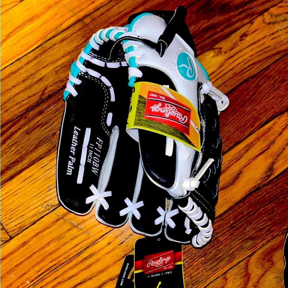 Softball mitt
